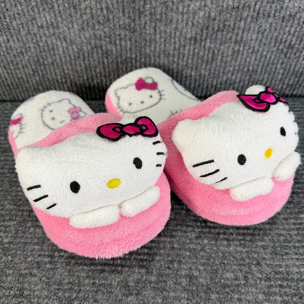 Hello Kitty Sanrio Women’s Slippers Size XL 10-11 Pink Plush Fuzzy Slip On